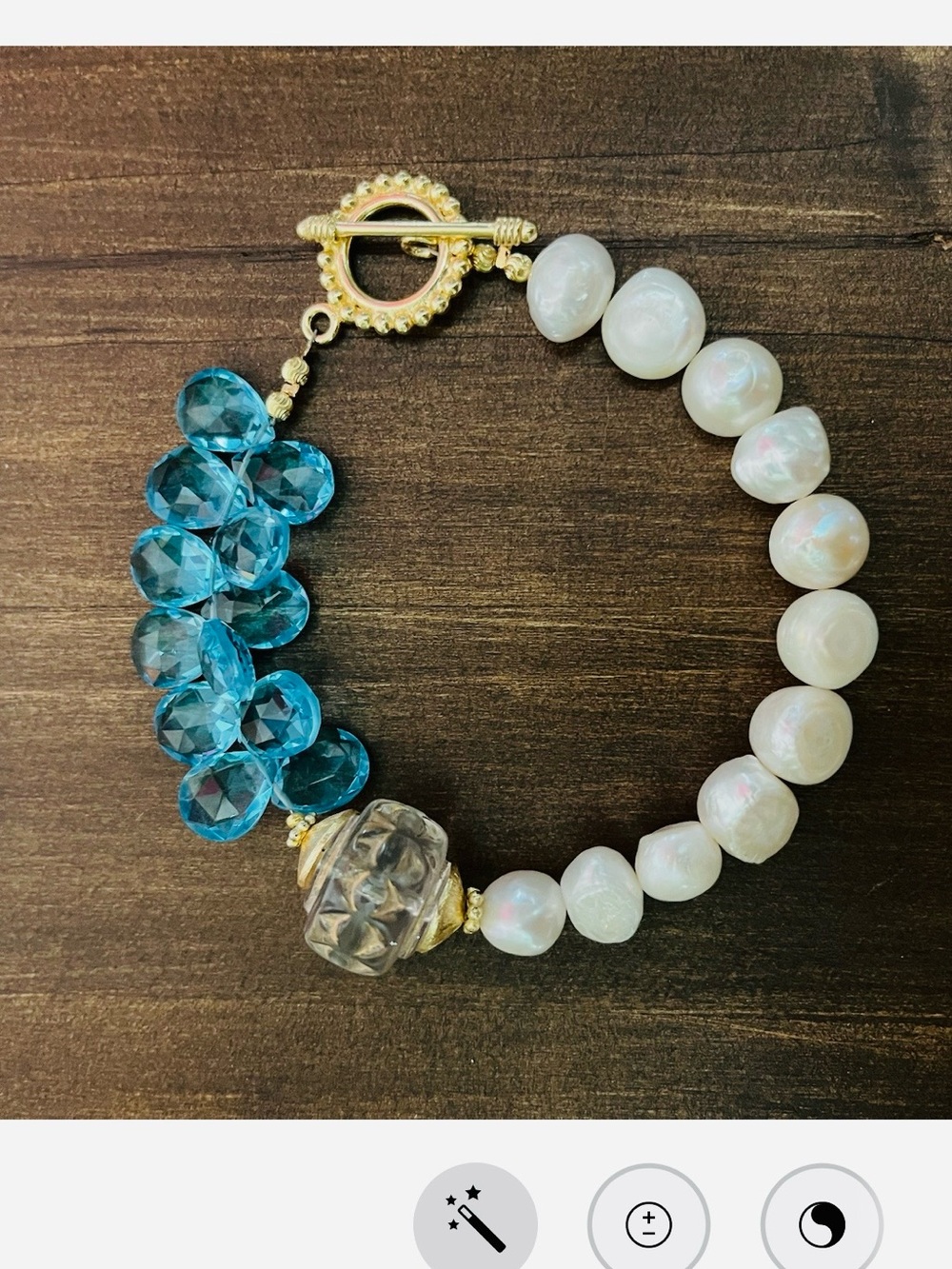 Stunning Aqua Quartz and Freshwater Pearl Bracelet